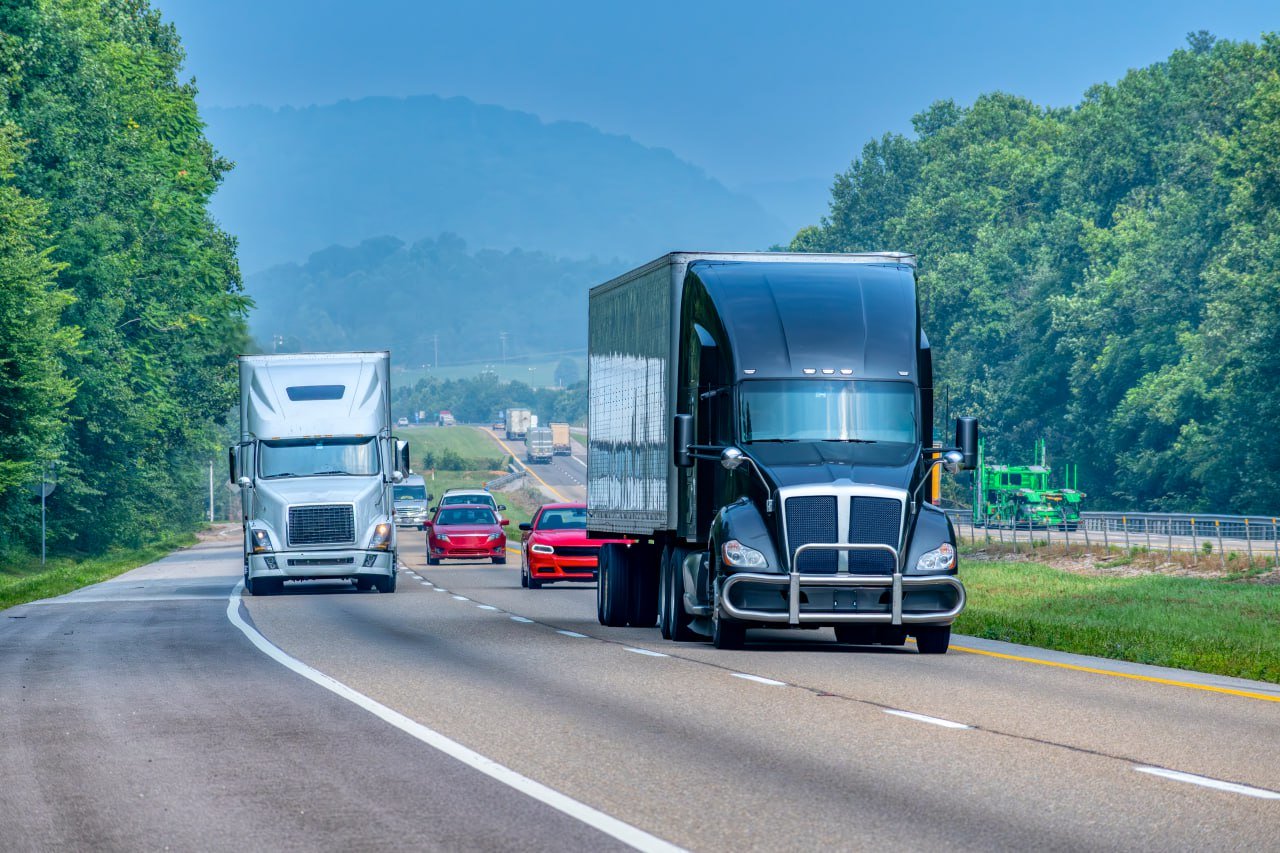 Featured image for article: Interstate vs Intrastate Trucking Understanding the Differences